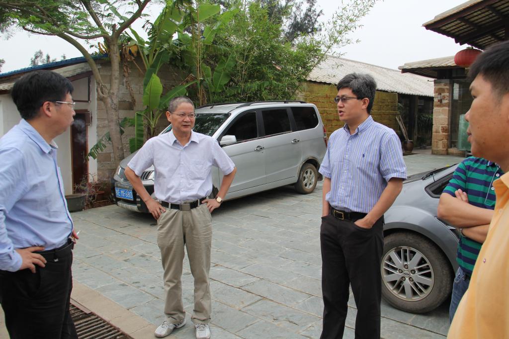 校领导率队考察涠洲岛科研与教学实践基地建设